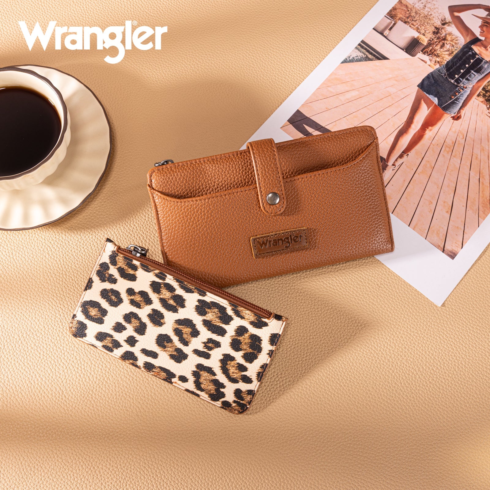 WG366-W091BR Wrangler Western Bi-Fold RFID Wallet/Wristlet With Detachable Pouch-Brown