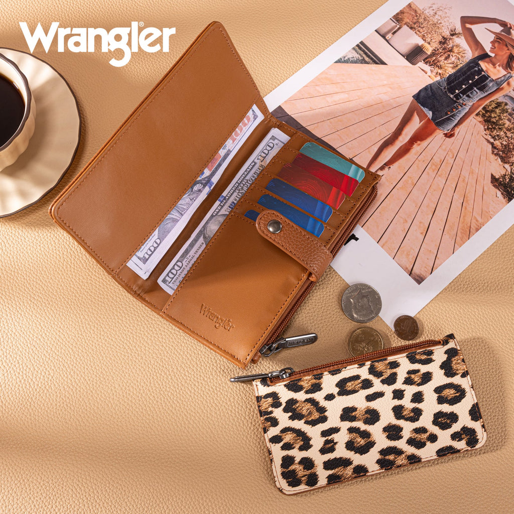 WG366-W091BR Wrangler Western Bi-Fold RFID Wallet/Wristlet With Detachable Pouch-Brown